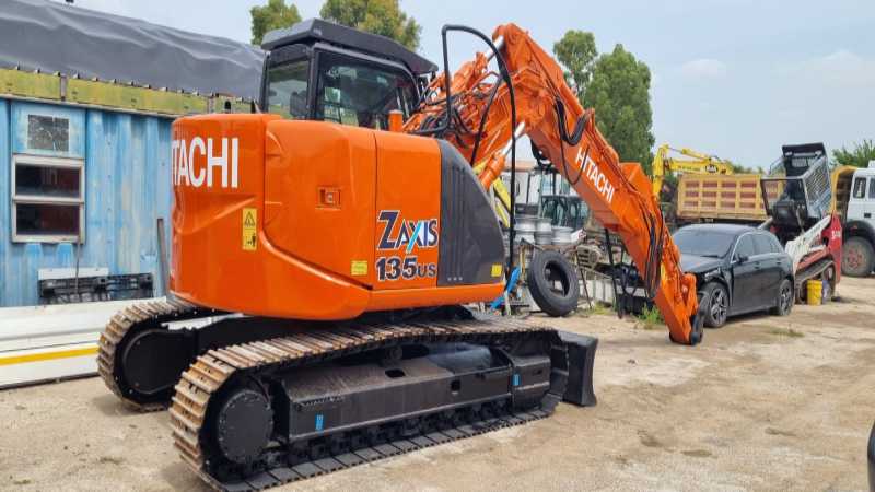 OmecoHub - HITACHI ZX135US-3